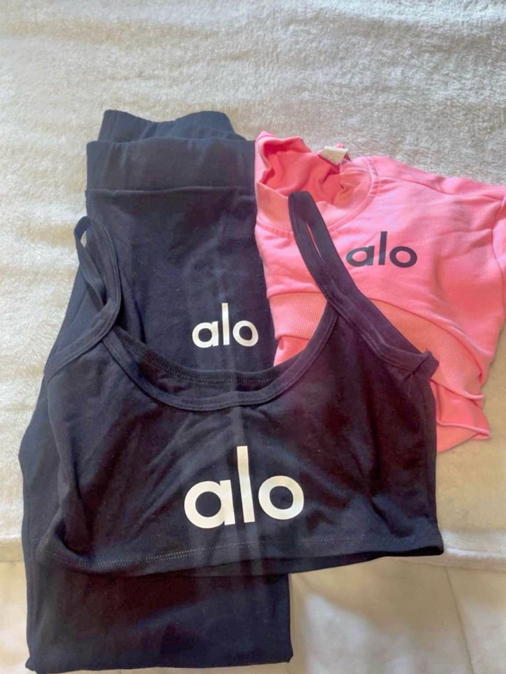 ALO Yoga Kids Black & Pink Logo Crop Tank Set